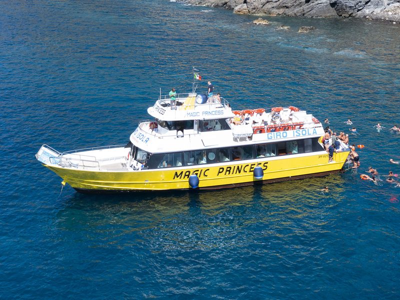 Inselrundfahrt mit dem Motorschiff